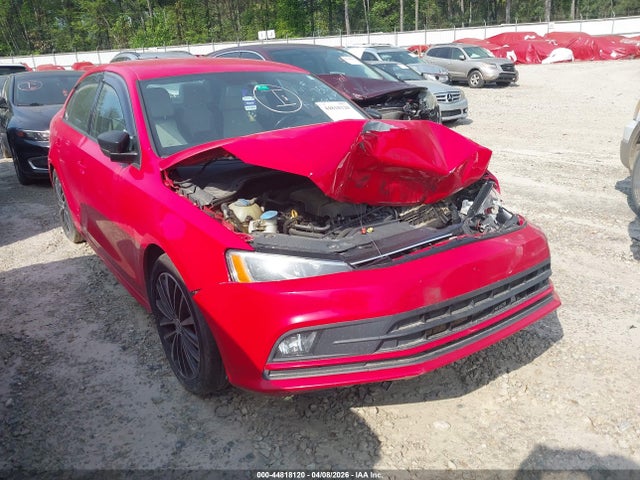 Salvage Volkswagen Jetta Image