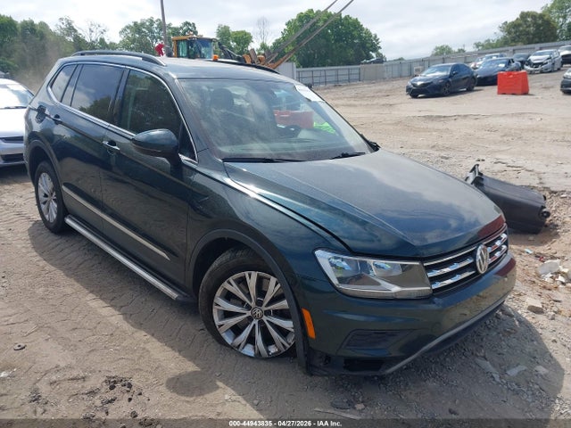 Salvage Volkswagen Tiguan Image