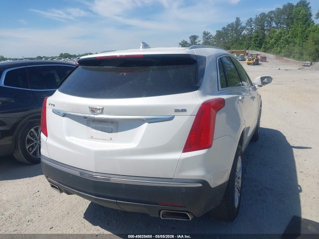 Cadillac XT5 Standard