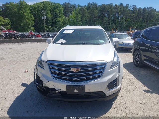 Cadillac XT5 Standard