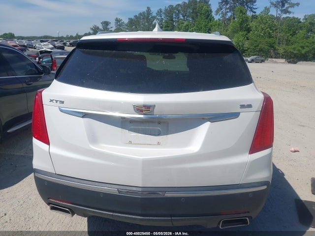 Cadillac XT5 Standard