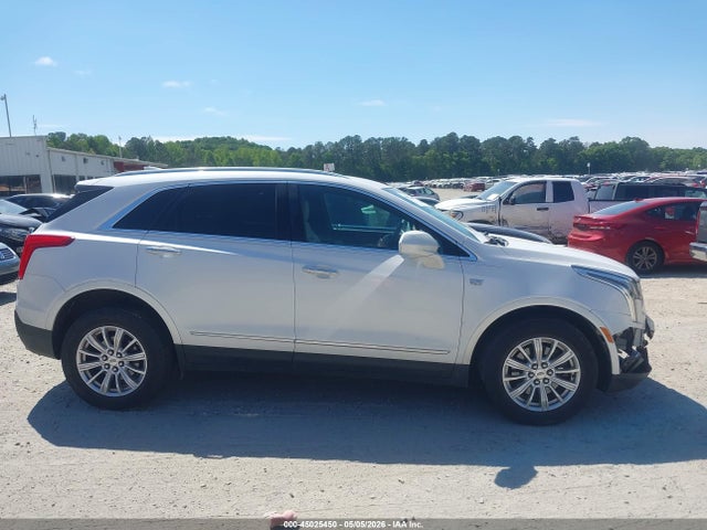 Cadillac XT5 Standard