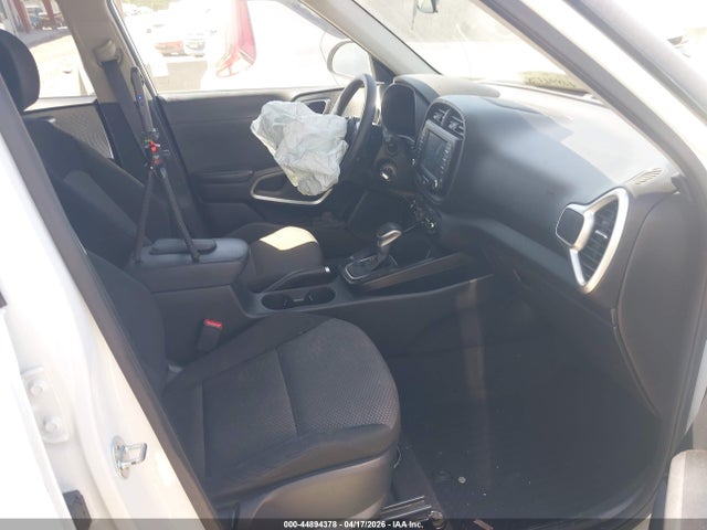 Kia Soul Lx