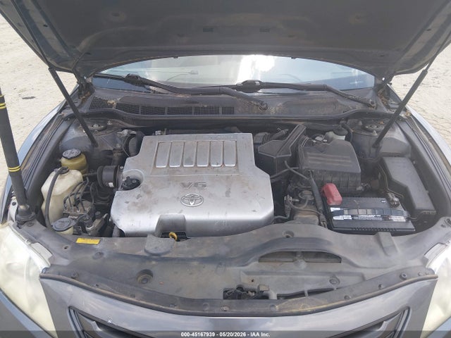 Toyota Camry Le V6