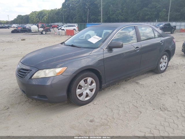 Toyota Camry Le V6