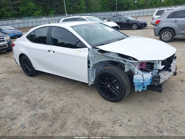 Salvage Toyota Camry Image