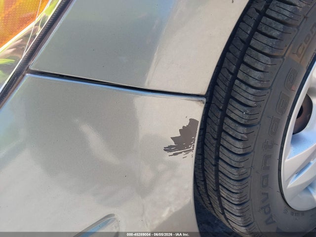 Nissan Versa 1.8s