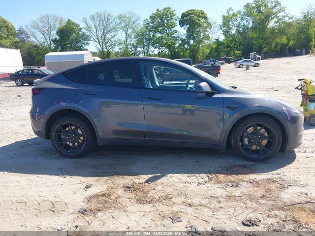 Tesla Model Y Long Range Dual Motor All-wheel Drive