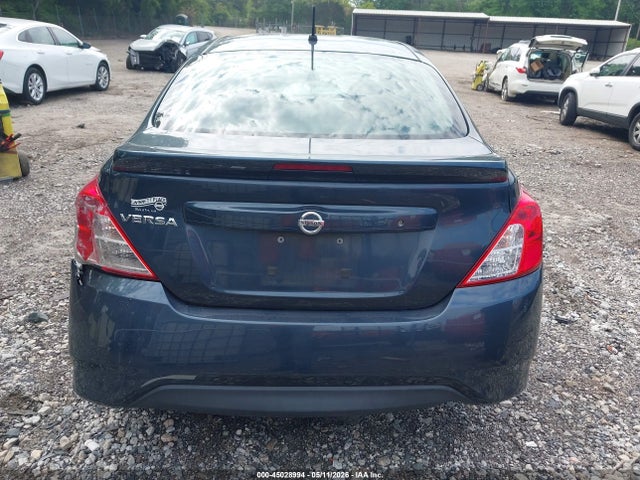 Nissan Versa 1.6 S+