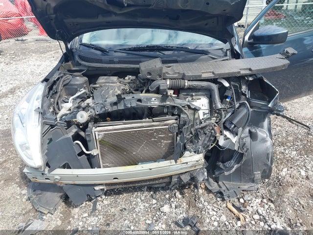Nissan Versa 1.6 S+