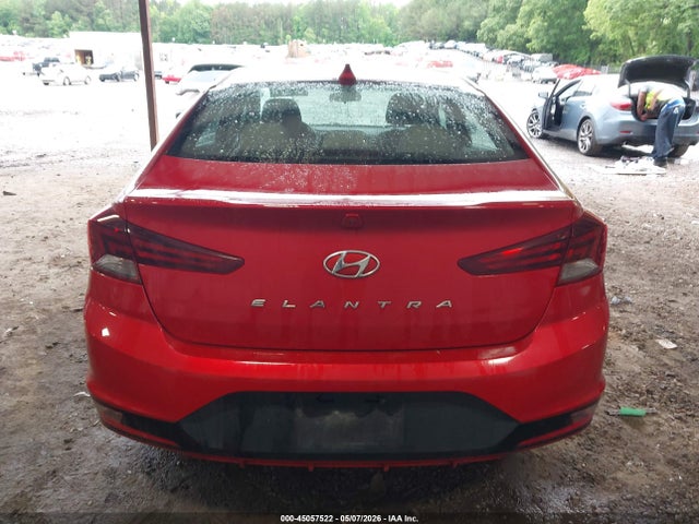 Hyundai ELANTRA Sel