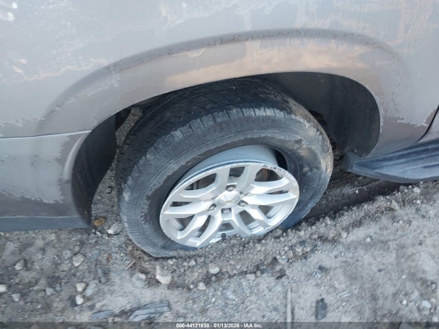 Chevrolet Suburban 2wd Lt