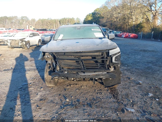 Chevrolet Suburban 2wd Lt