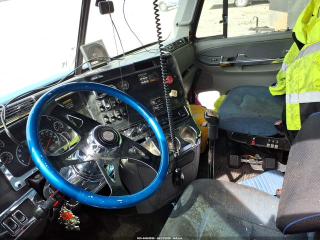 Freightliner Conventional Columbia