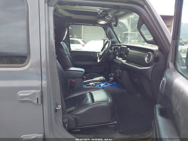Jeep Wrangler Sahara 4x4