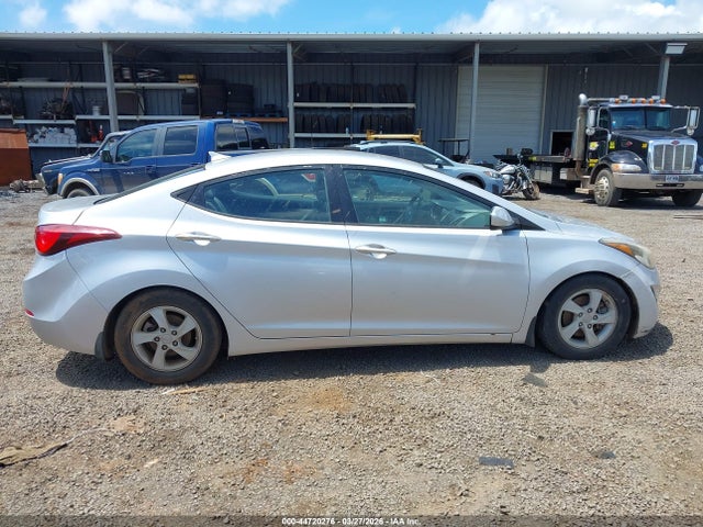 Hyundai ELANTRA Se
