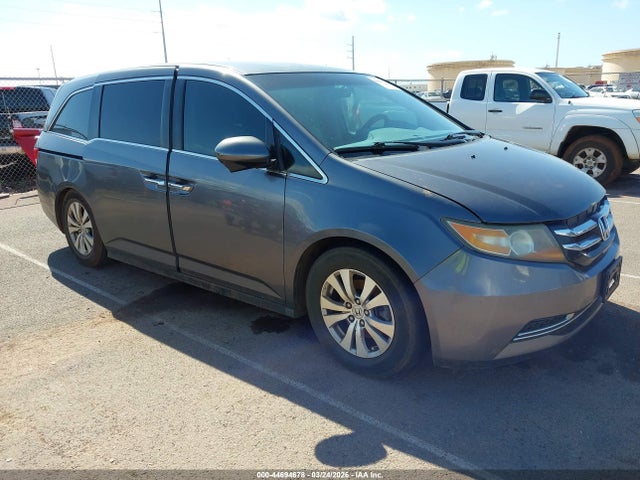 Salvage Honda Odyssey Image
