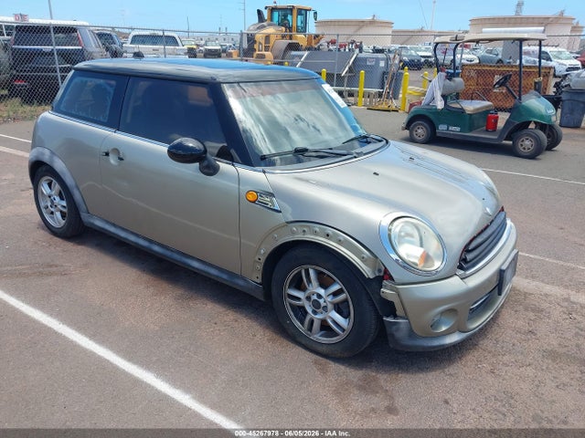 Salvage MINI Cooper Image
