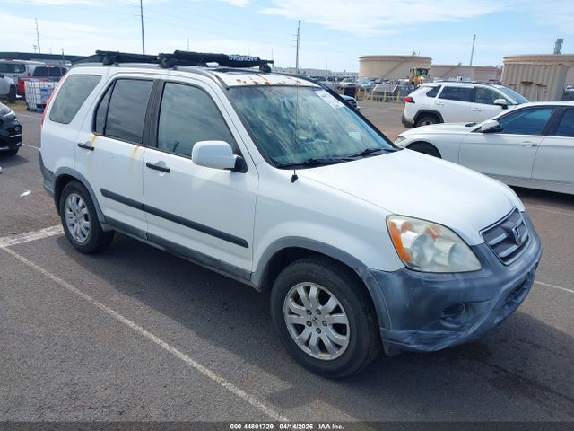 Salvage Honda CR-V Image