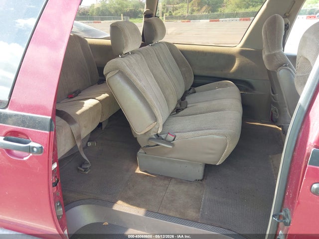 Toyota Previa Le