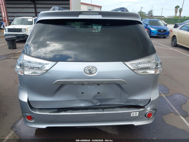 Toyota Sienna Se 8 Passenger