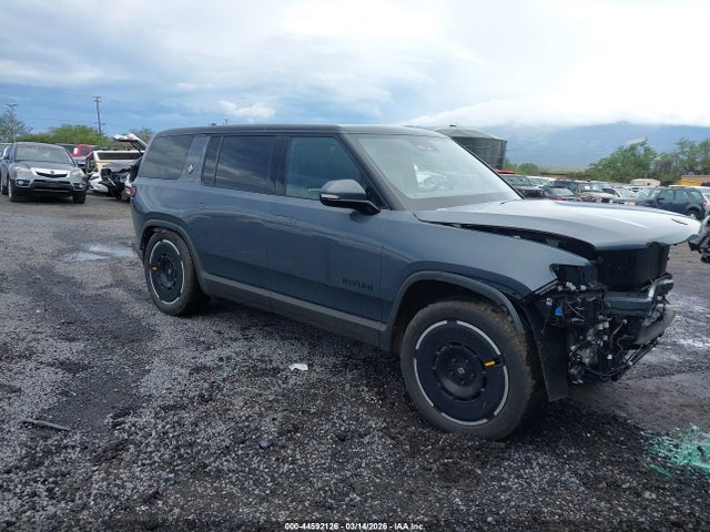 Salvage Rivian R1s Image
