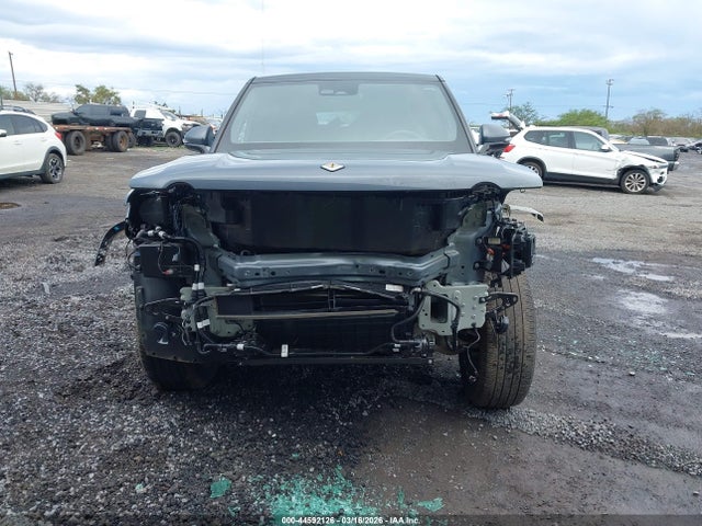 Rivian R1s