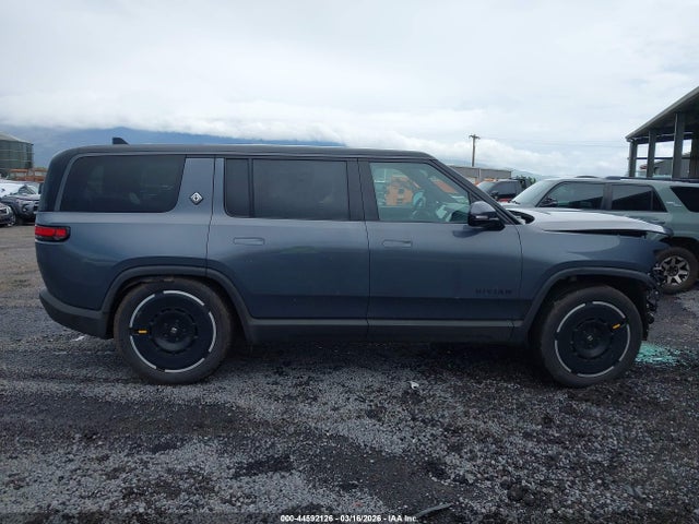 Rivian R1s