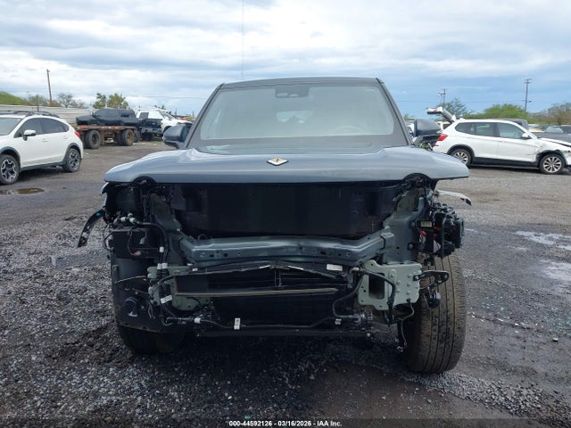 Rivian R1s