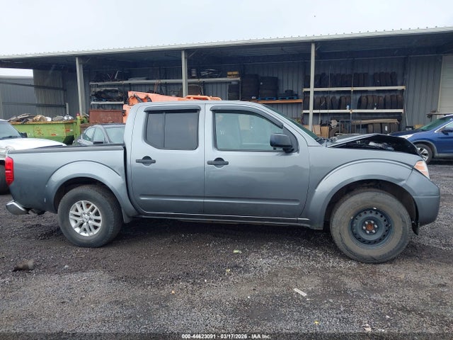 Nissan Frontier Sv