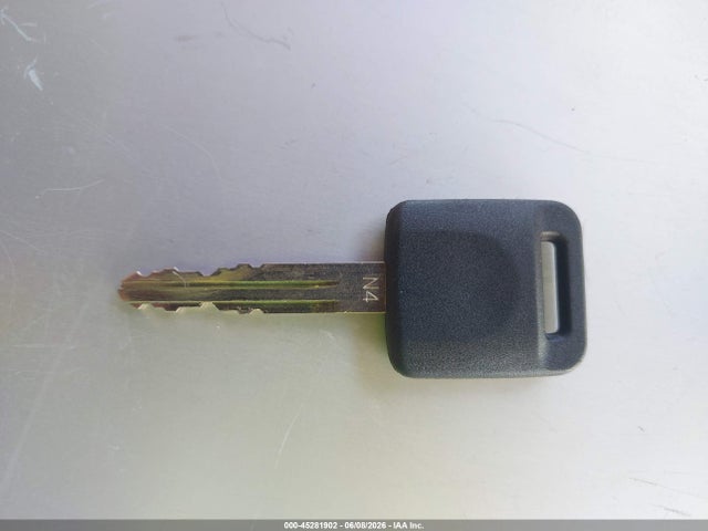 Nissan Versa 1.8s