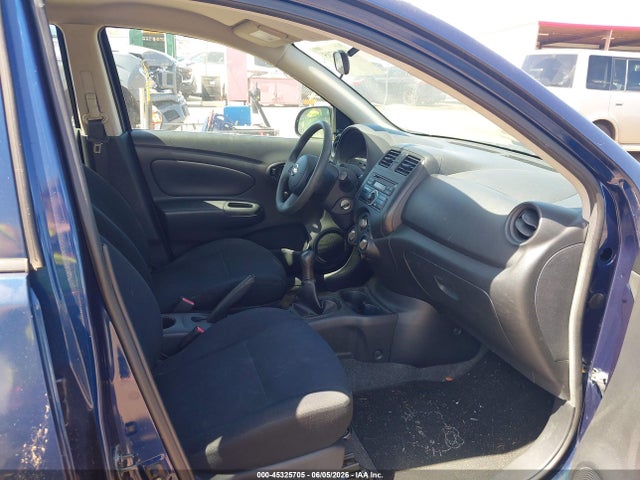 Nissan Versa 1.6 S