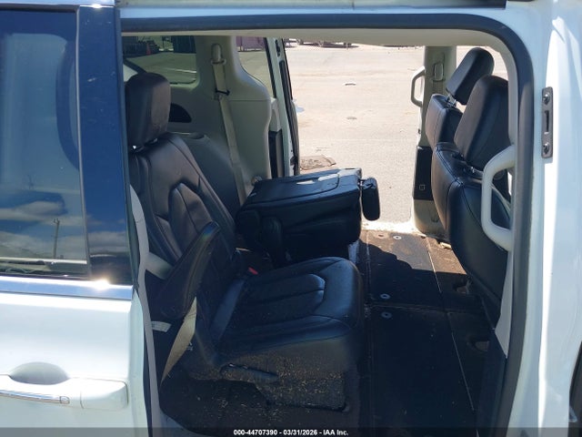 Chrysler Pacifica Touring L