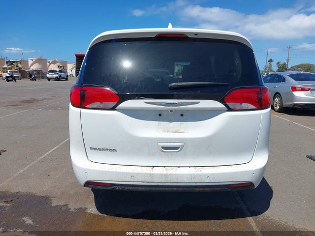Chrysler Pacifica Touring L