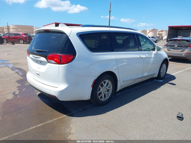 Chrysler Pacifica Touring L