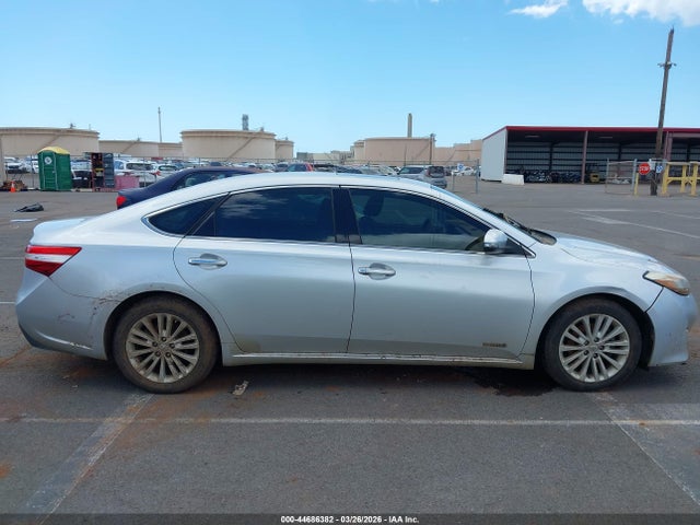Toyota Avalon Hybrid Xle Premium
