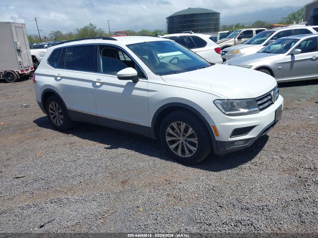 Salvage Volkswagen Tiguan Image