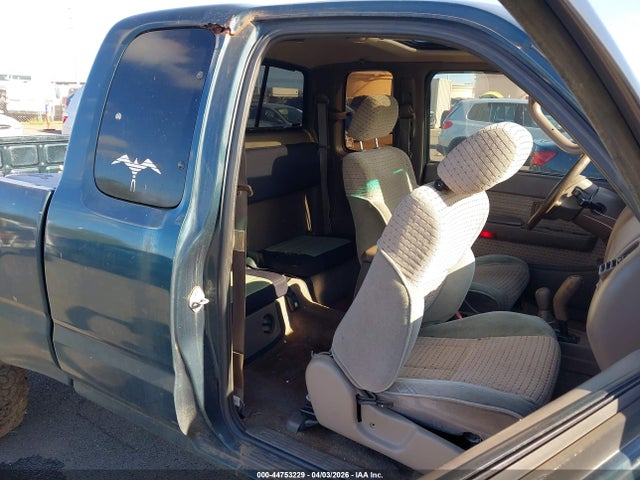 Toyota Tacoma Limited V6