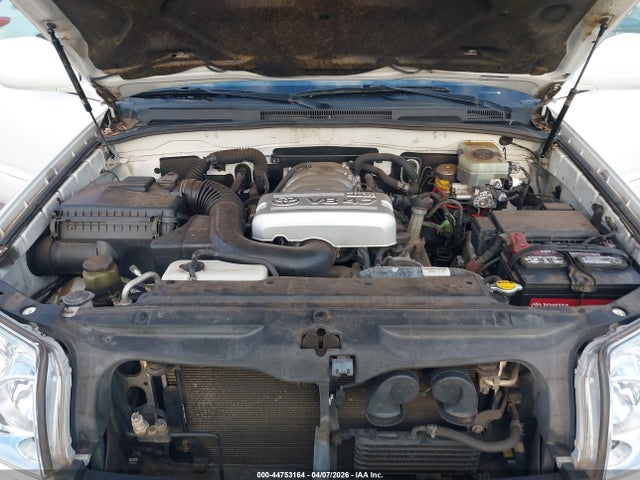 Toyota 4Runner Limited V8