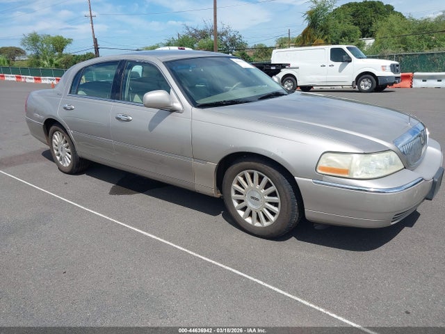 Salvage Lincoln Towncar Image