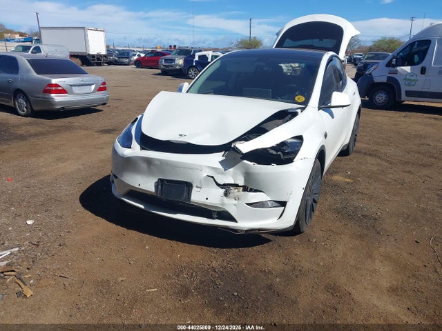 Tesla Model Y Long Range Dual Motor All-wheel Drive