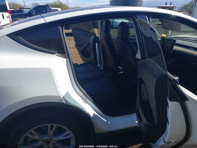 Tesla Model Y Long Range Dual Motor All-wheel Drive