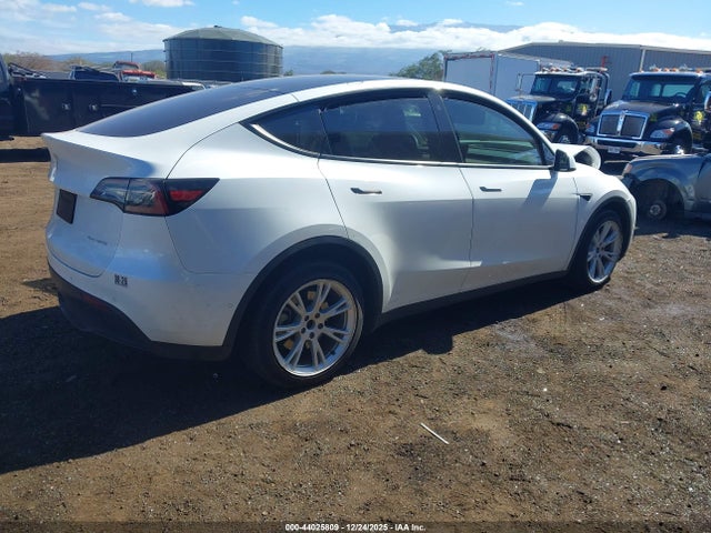 Tesla Model Y Long Range Dual Motor All-wheel Drive