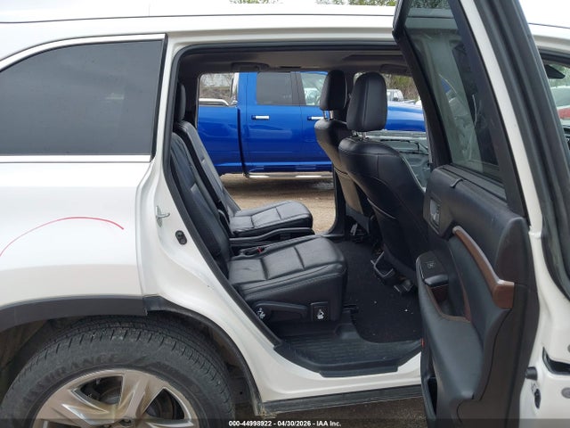 Toyota Highlander Limited V6