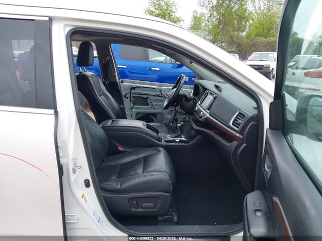 Toyota Highlander Limited V6