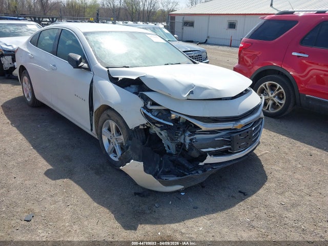 Salvage Chevrolet Malibu Image