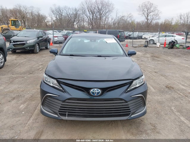 Toyota Camry Le Hybrid