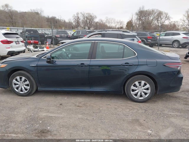 Toyota Camry Le Hybrid