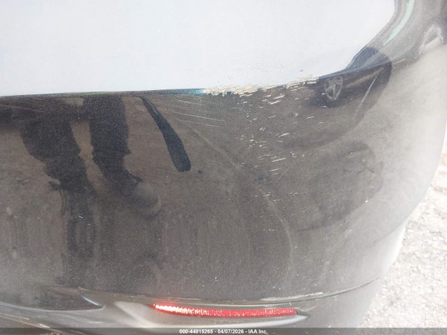 Toyota Camry Le Hybrid