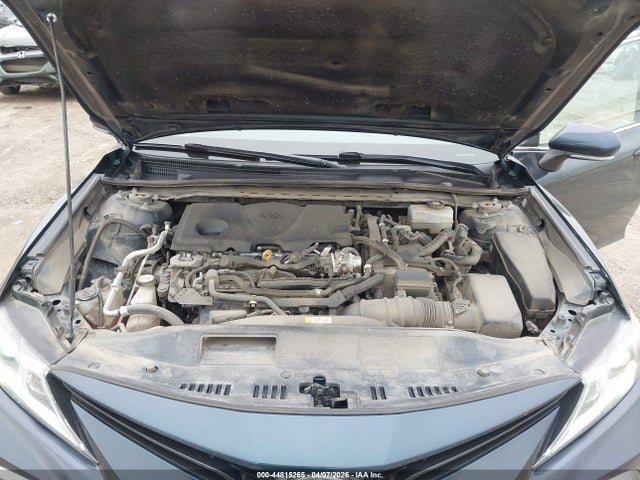 Toyota Camry Le Hybrid